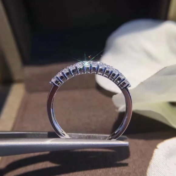 DIAMOND WEDDING/ENGAGEMENT RING 925s SIZE 7,8 AND 9 - Picture 4 of 4